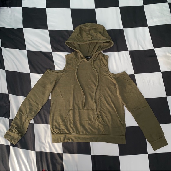 Off the shoulder shirt - Picture 1 of 3